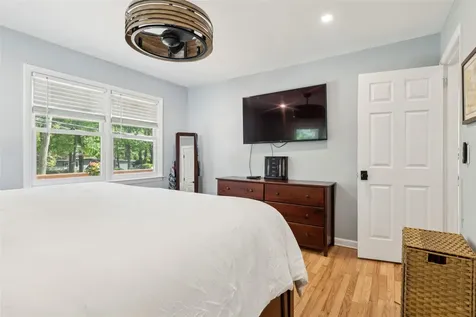 44 Tuscarora Drive Centerport NY 11721