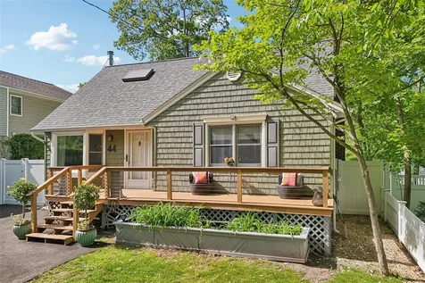 44 Tuscarora Drive Centerport NY 11721