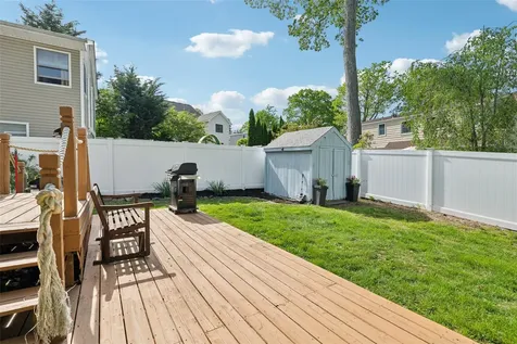 44 Tuscarora Drive Centerport NY 11721