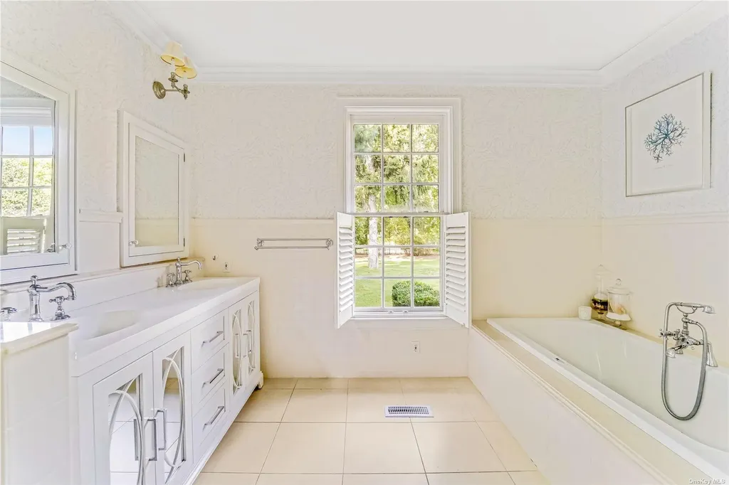 53 South Road Westhampton Beach NY 11978