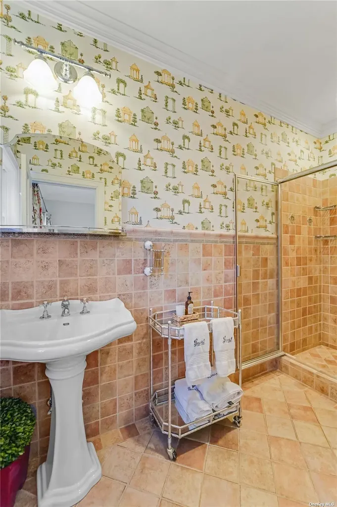 53 South Road Westhampton Beach NY 11978