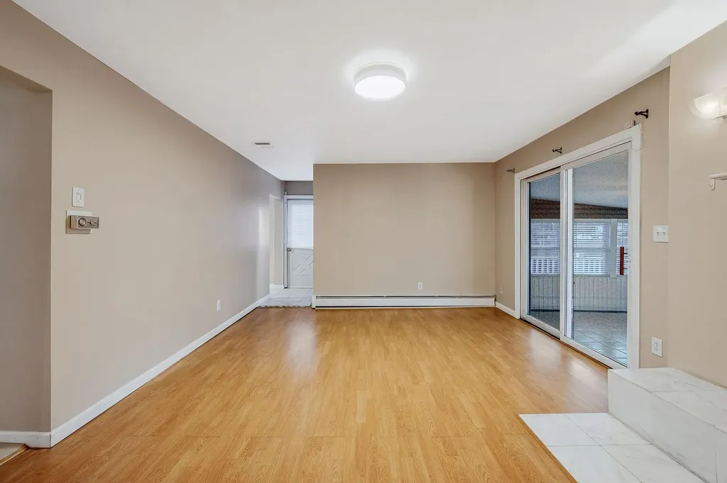 224 Vanderbilt Boulevard Oakdale NY 11769