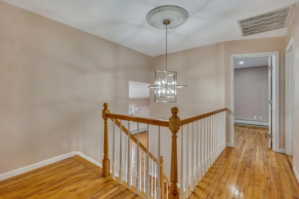 224 Vanderbilt Boulevard Oakdale NY 11769