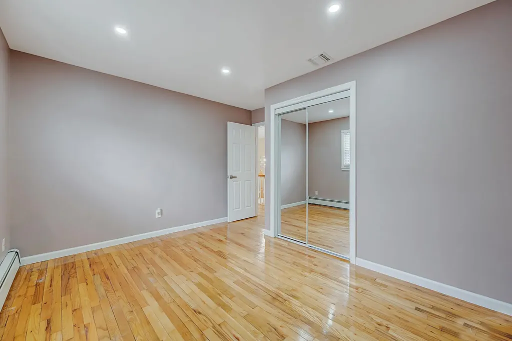 224 Vanderbilt Boulevard Oakdale NY 11769