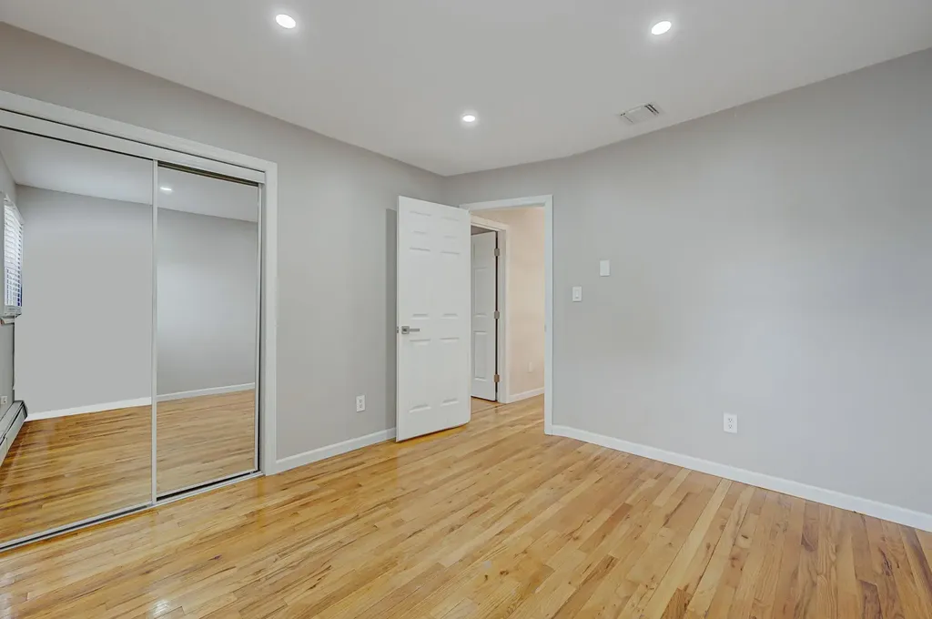 224 Vanderbilt Boulevard Oakdale NY 11769