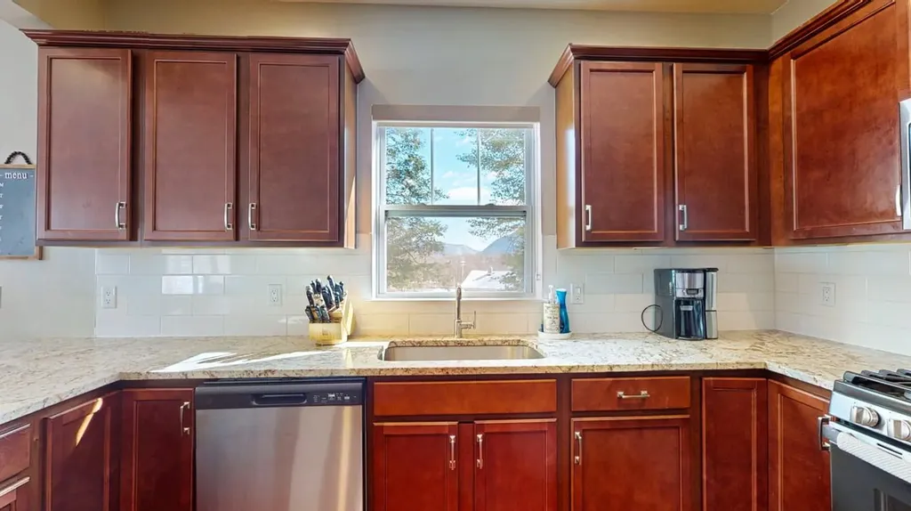 30 Knoll Crest Court Cornwall NY 12518