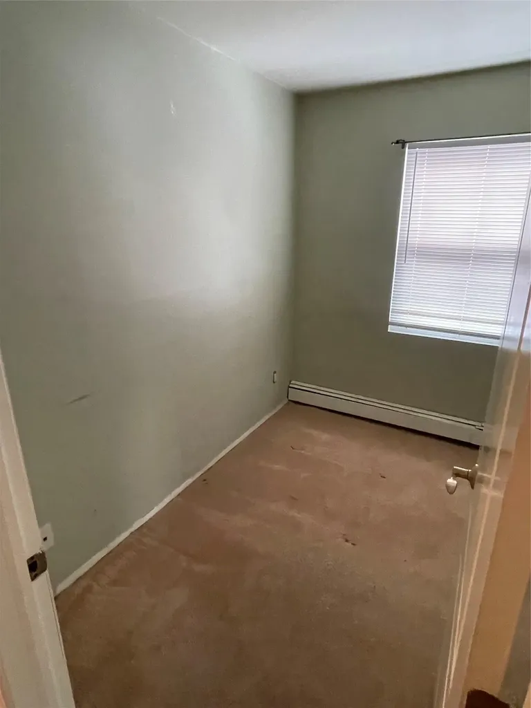 607 Myrtle Avenue West Islip NY 11795