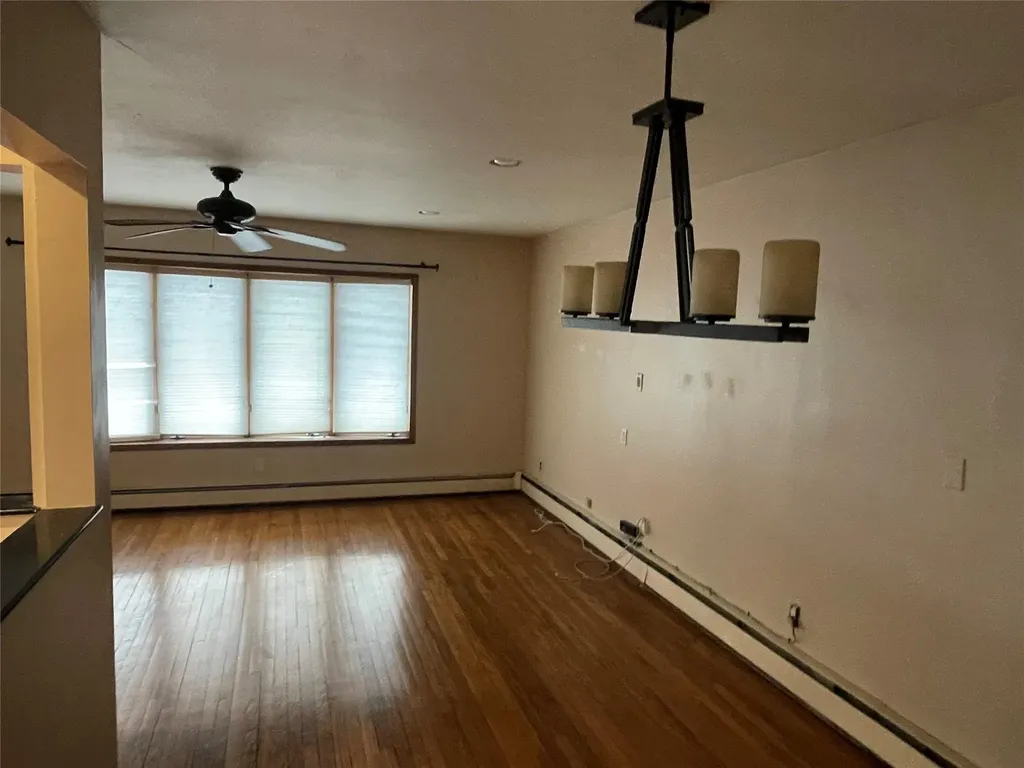 607 Myrtle Avenue West Islip NY 11795