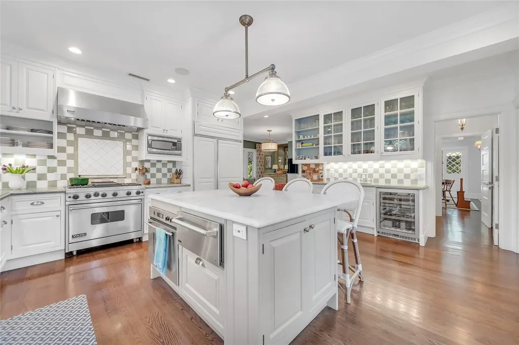 299 Pondfield Road Bronxville NY 10708