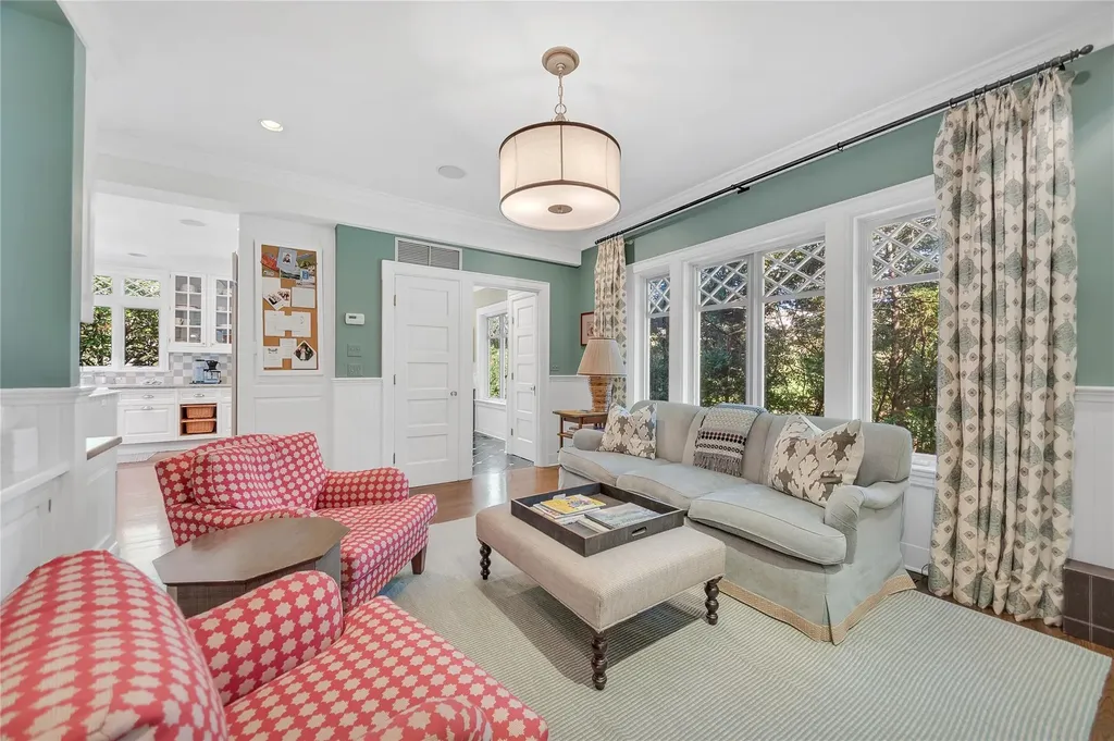 299 Pondfield Road Bronxville NY 10708