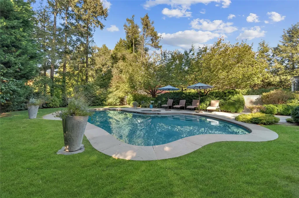 299 Pondfield Road Bronxville NY 10708
