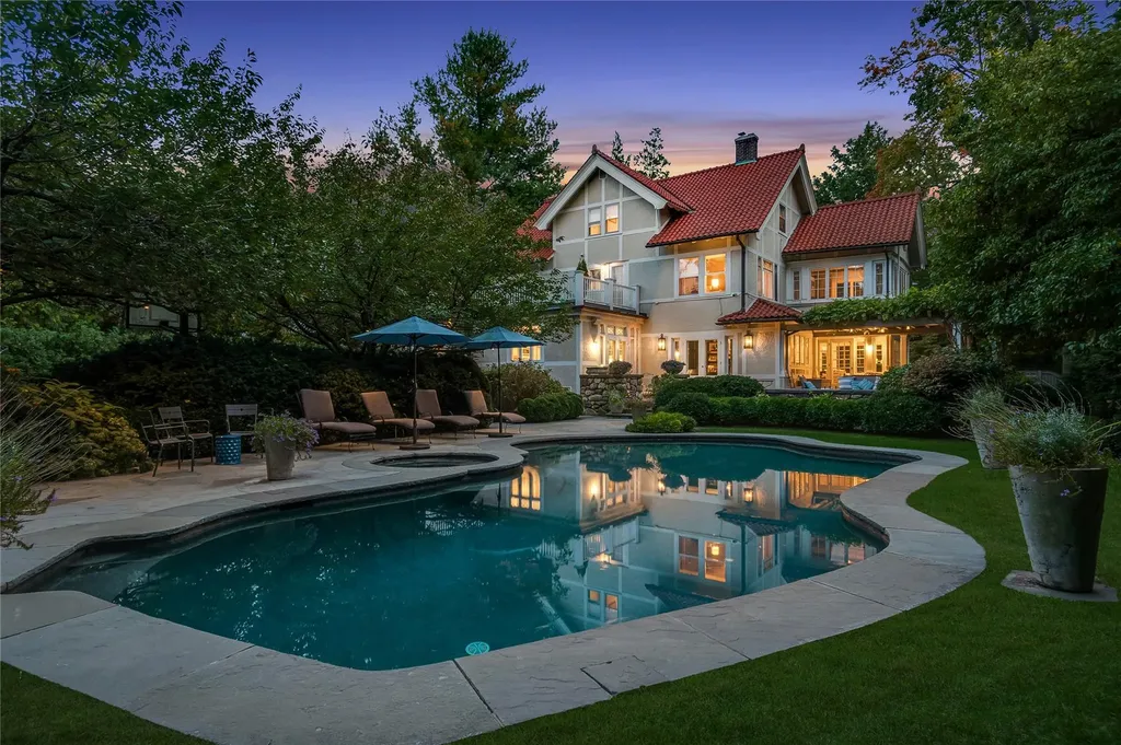 299 Pondfield Road Bronxville NY 10708