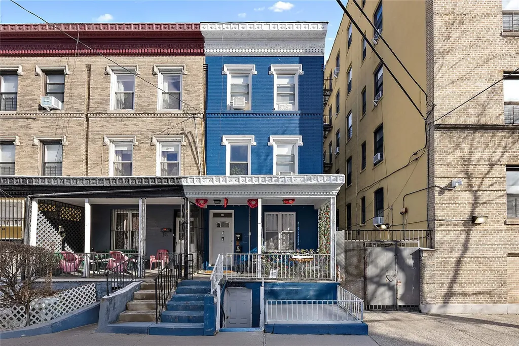 61 W 184th Street Bronx NY 10468