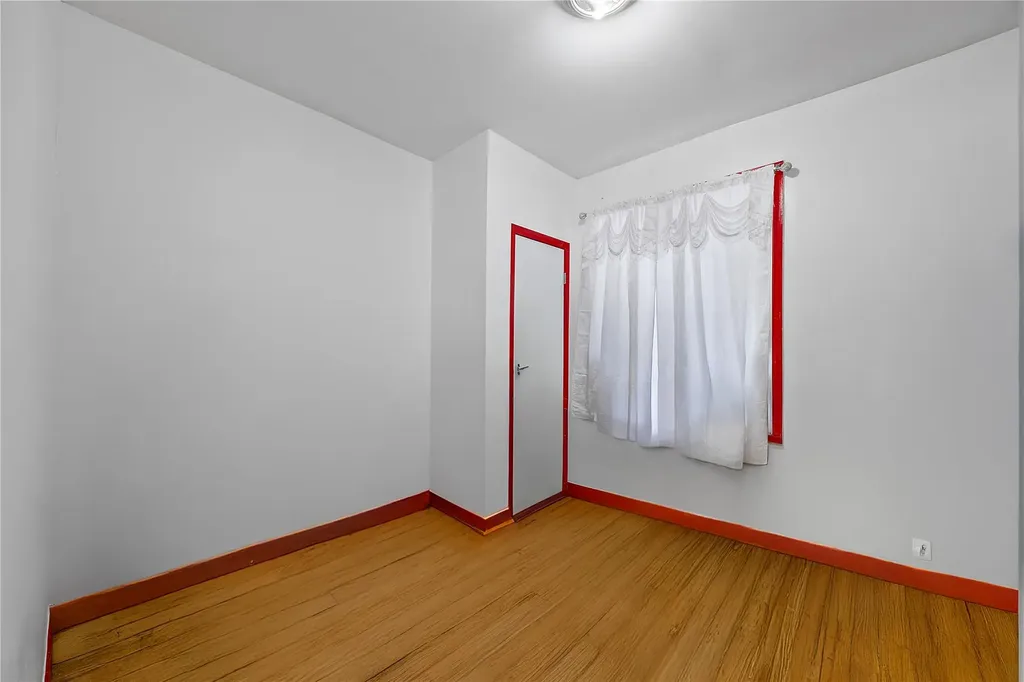 61 W 184th Street Bronx NY 10468