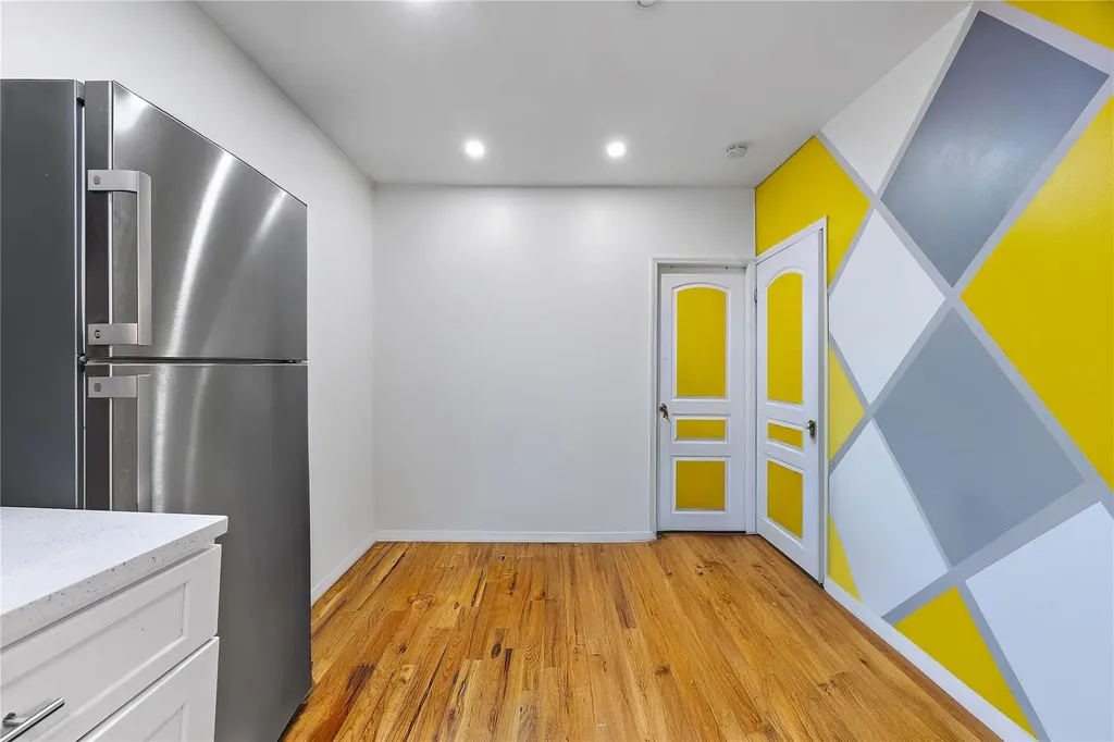 61 W 184th Street Bronx NY 10468