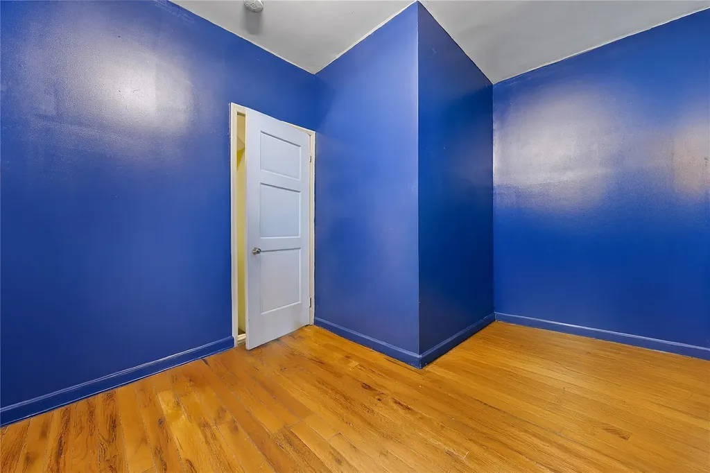 61 W 184th Street Bronx NY 10468