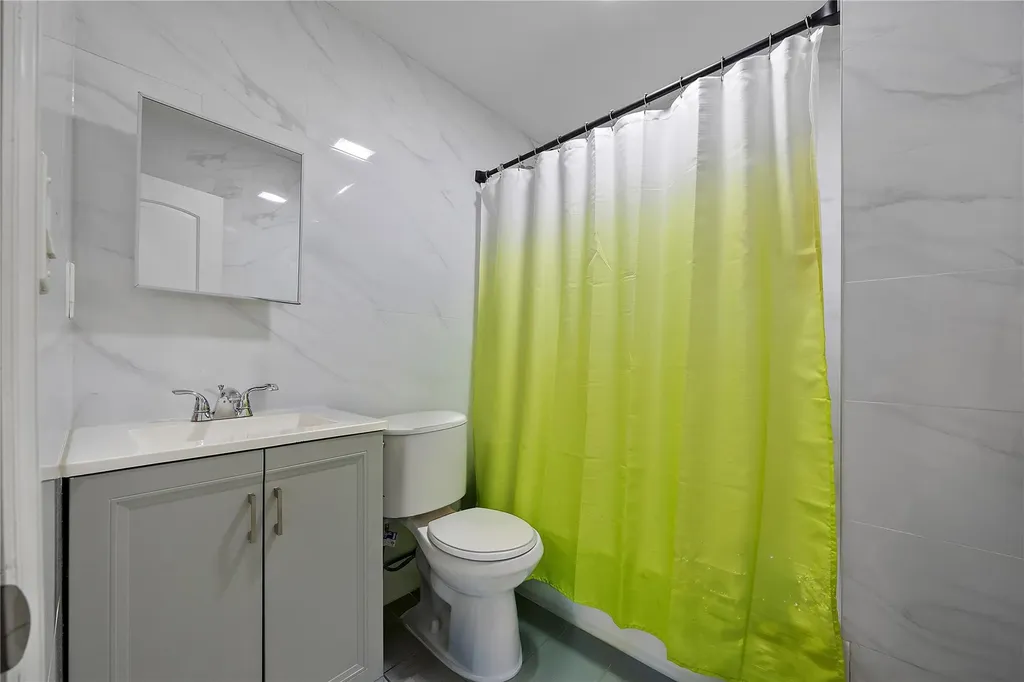 61 W 184th Street Bronx NY 10468