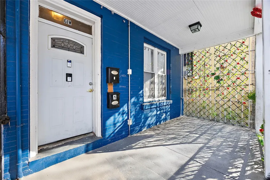 61 W 184th Street Bronx NY 10468