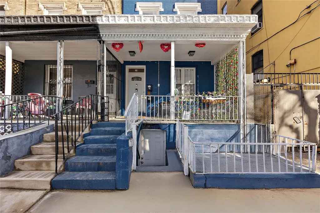 61 W 184th Street Bronx NY 10468