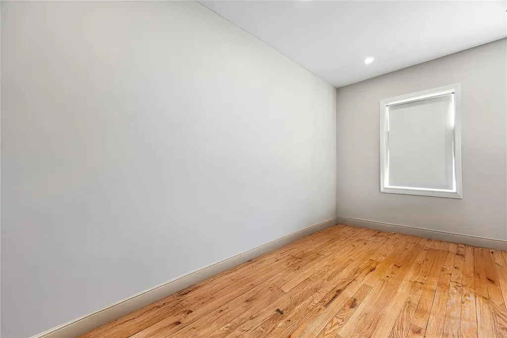 61 W 184th Street Bronx NY 10468