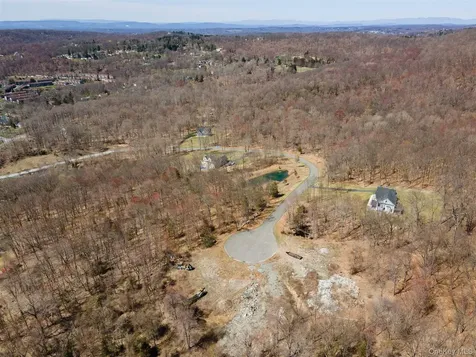 Stonecrest Lot #11 Court Hopewell Junction NY 12533