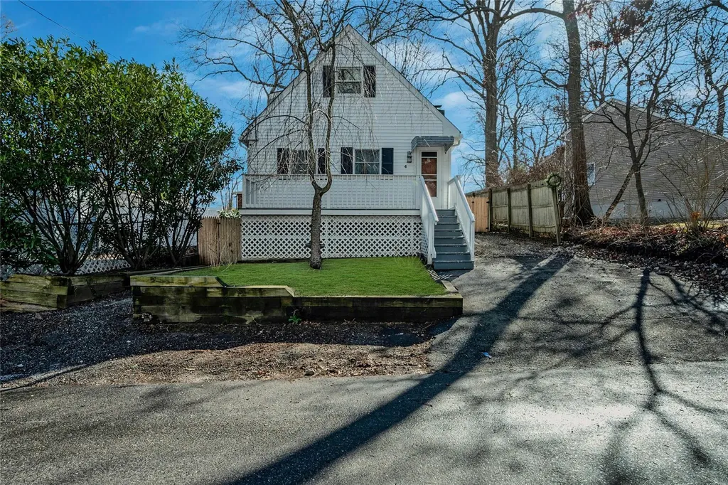 4 Mars Road Brookhaven NY 11778