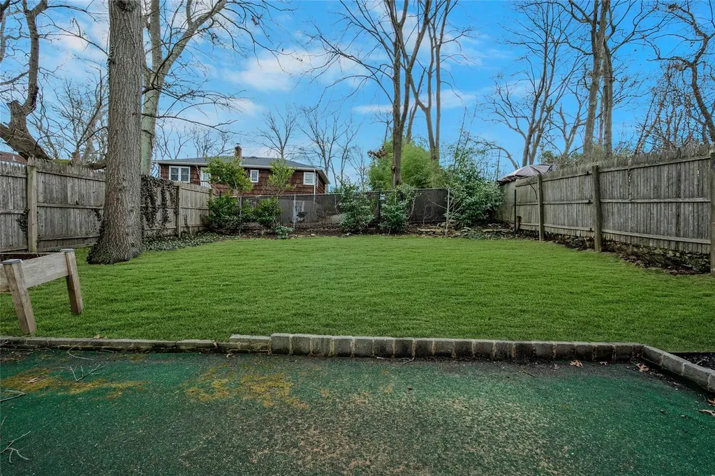 4 Mars Road Rocky Point NY 11778