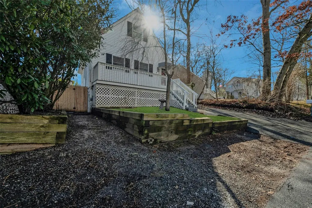 4 Mars Road Rocky Point NY 11778