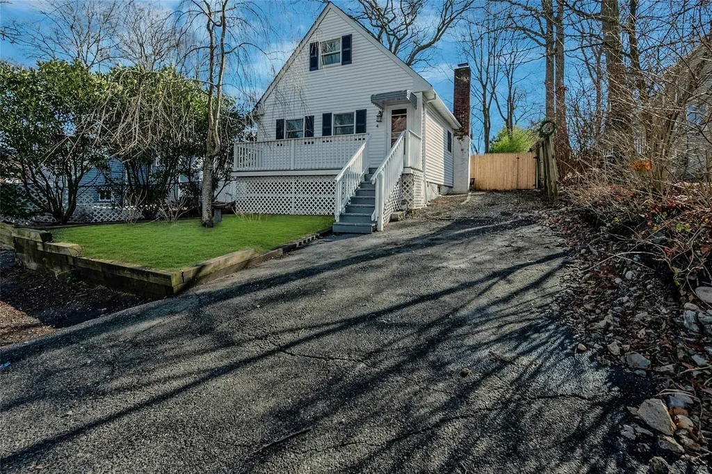 4 Mars Road Rocky Point NY 11778