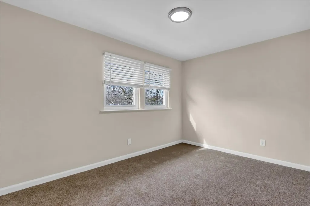 219 Floyd Road Shirley NY 11967