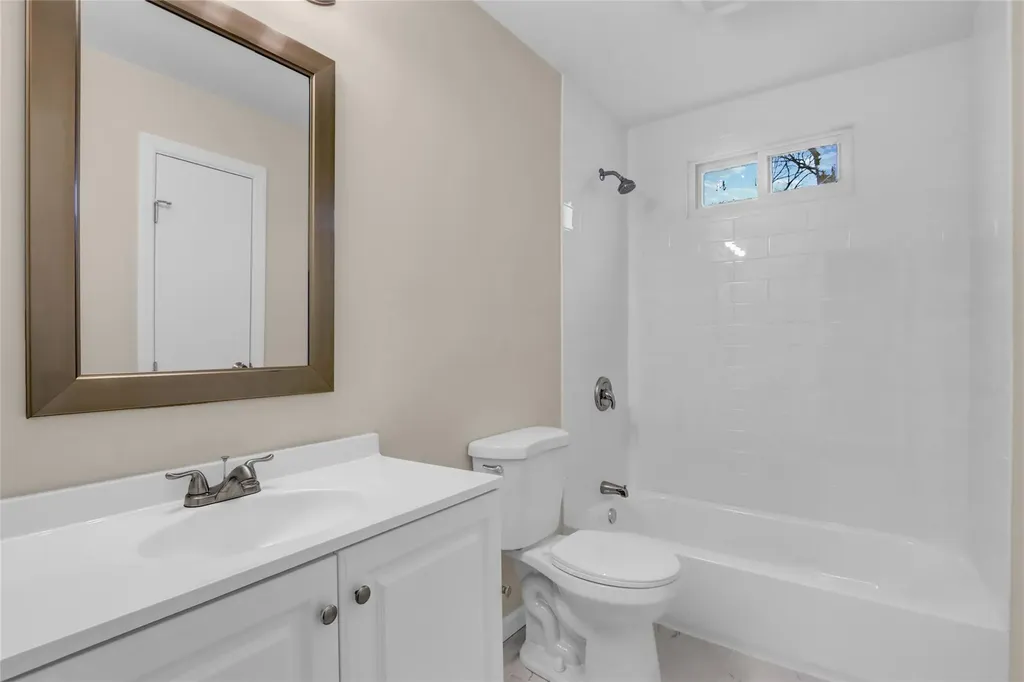 219 Floyd Road Shirley NY 11967