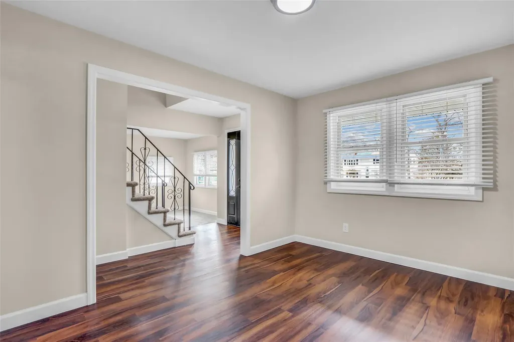 219 Floyd Road Shirley NY 11967