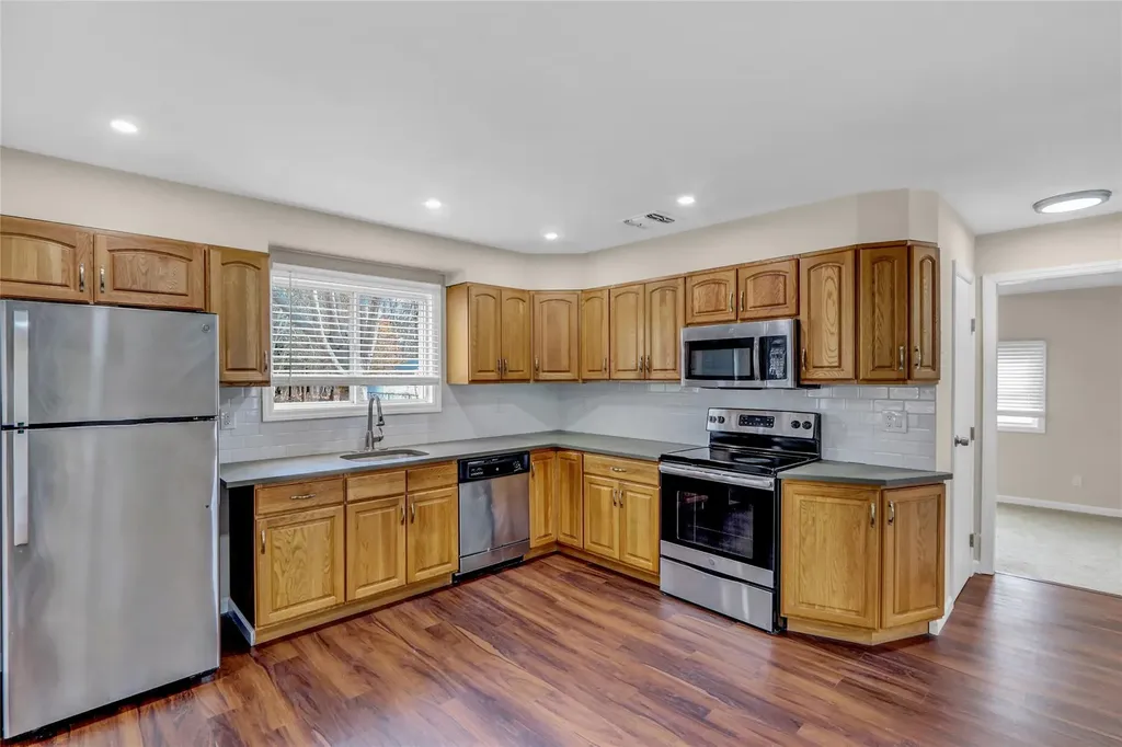 219 Floyd Road Shirley NY 11967