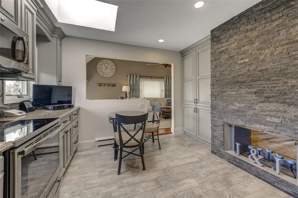 71 Mellow Lane Westbury NY 11590