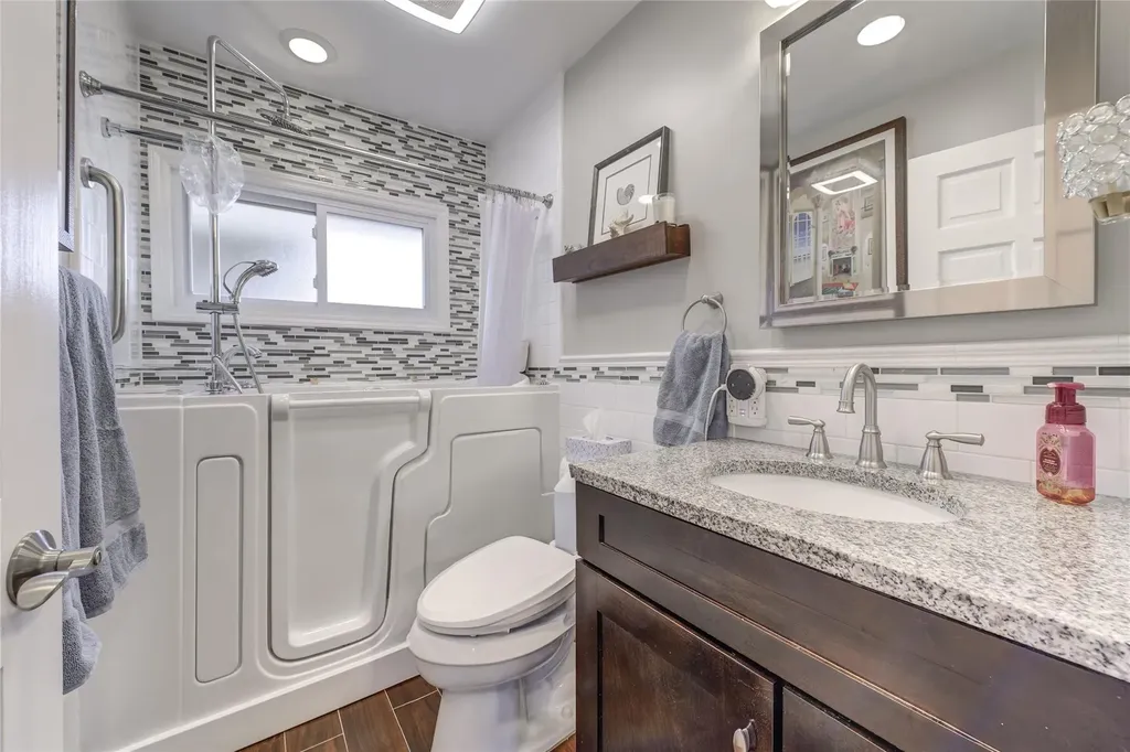 71 Mellow Lane Westbury NY 11590