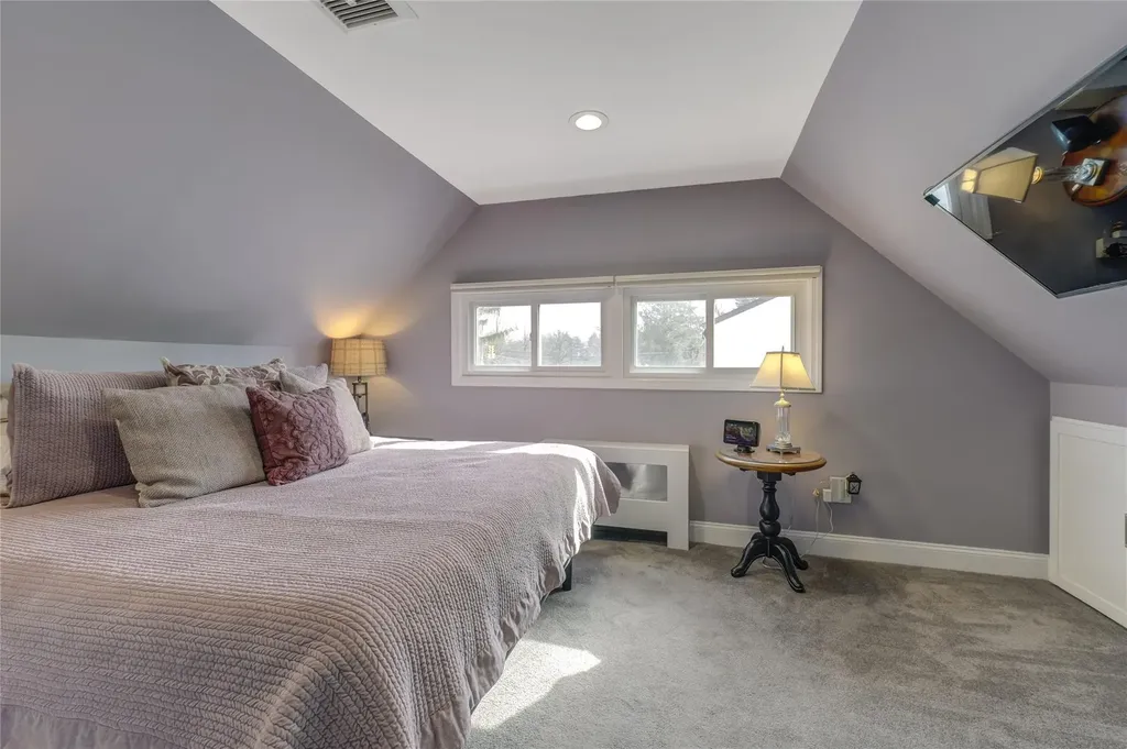 71 Mellow Lane Westbury NY 11590