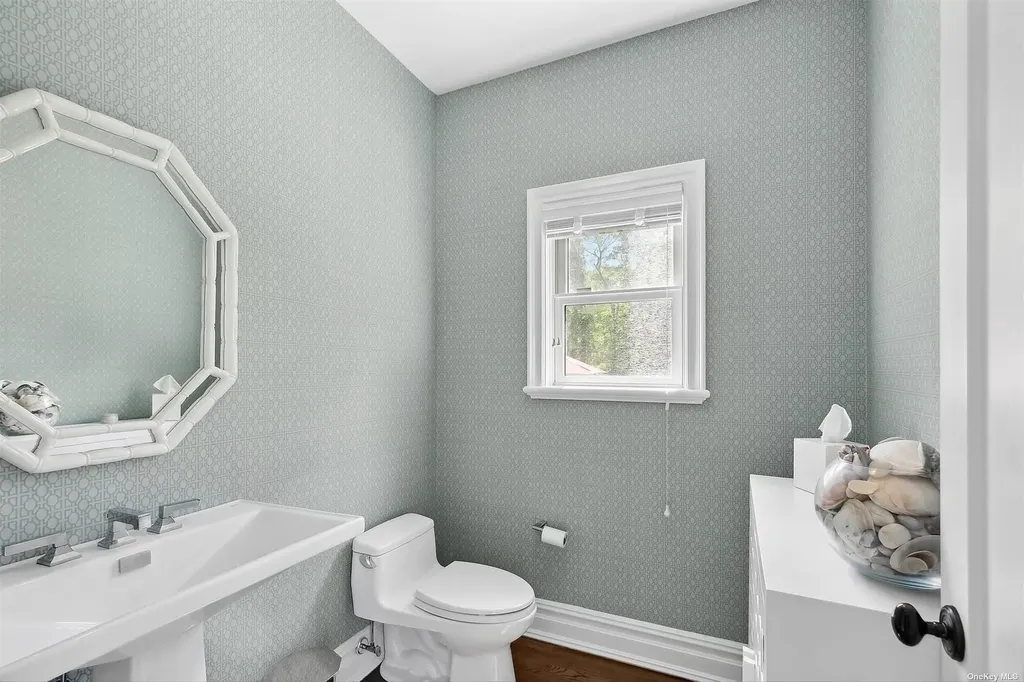394 Mill Road Westhampton NY 11977
