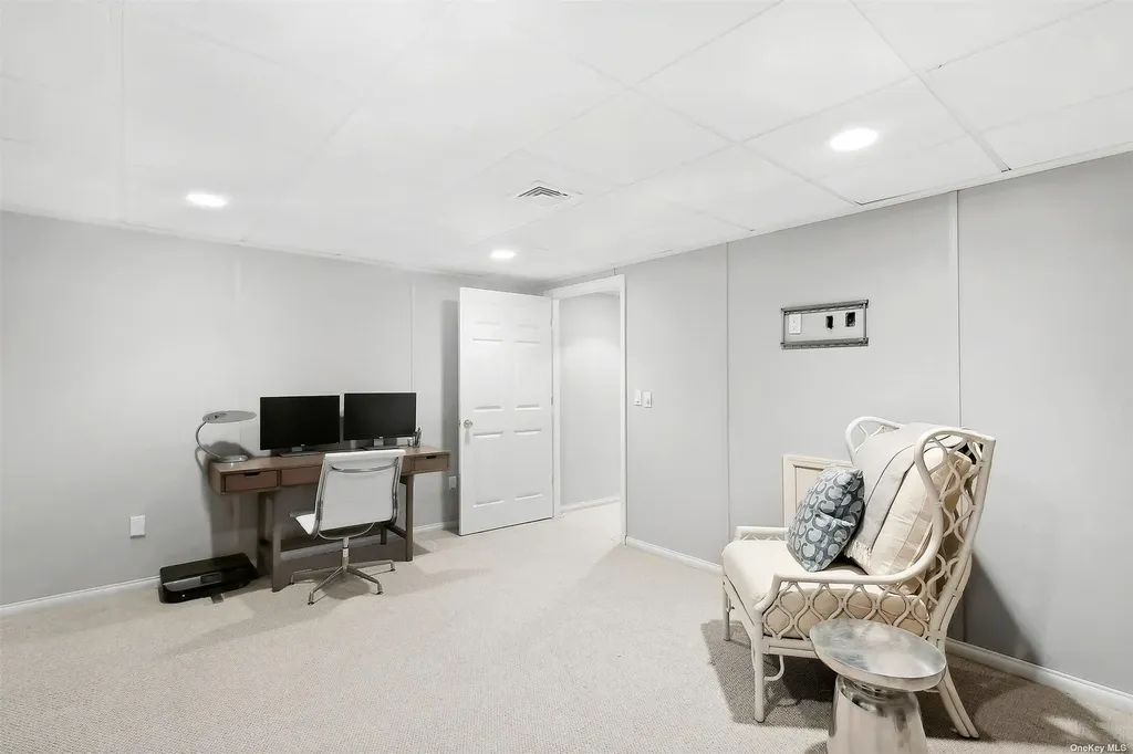394 Mill Road Westhampton NY 11977