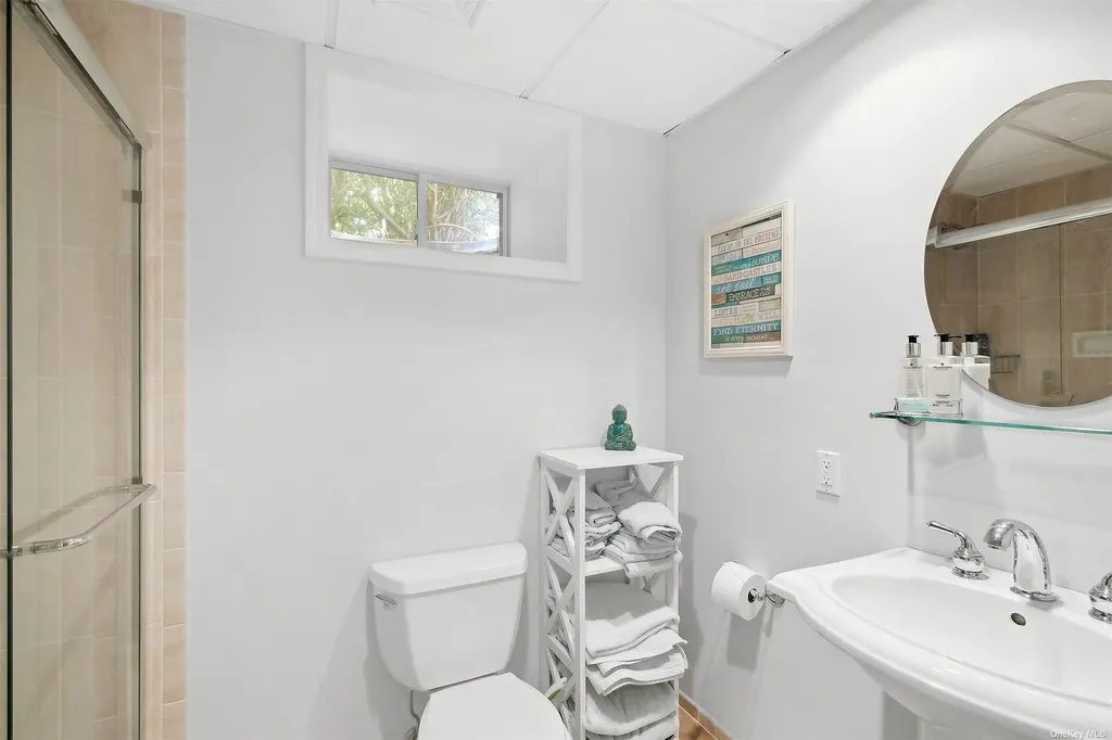 394 Mill Road Westhampton NY 11977