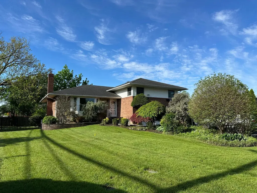 310 S Oyster Bay Road Oyster Bay NY 11791