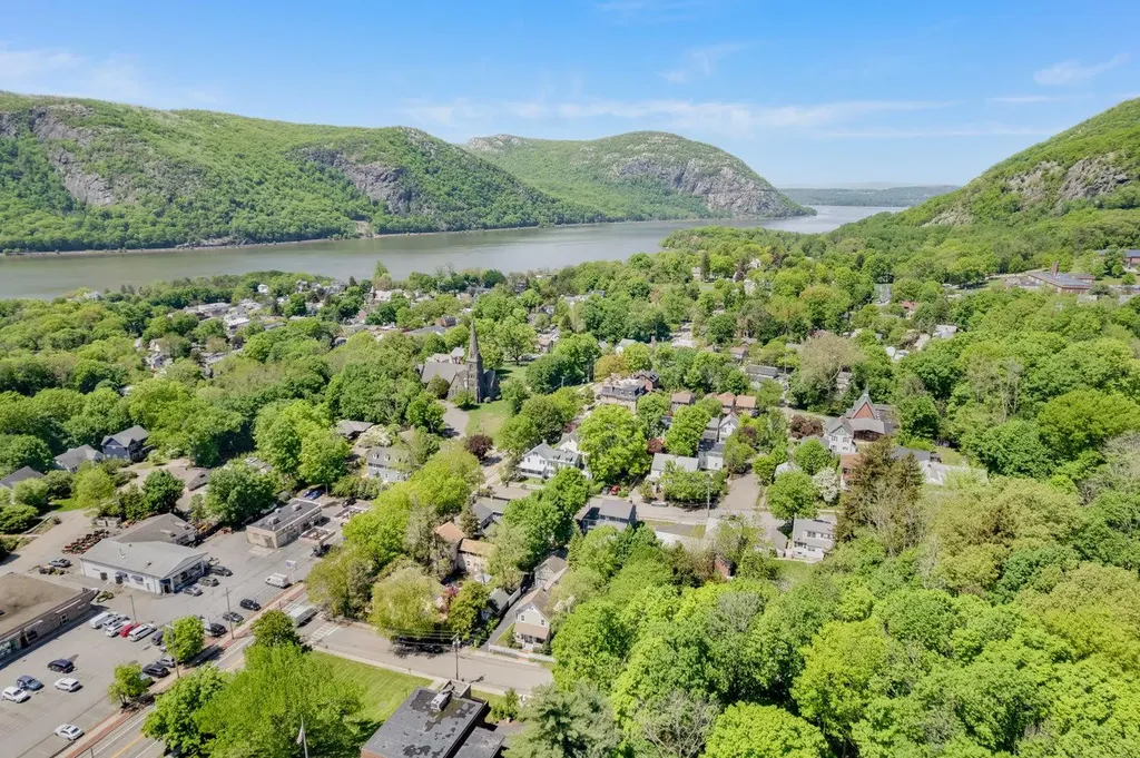 4 Oak Street Cold Spring NY 10516