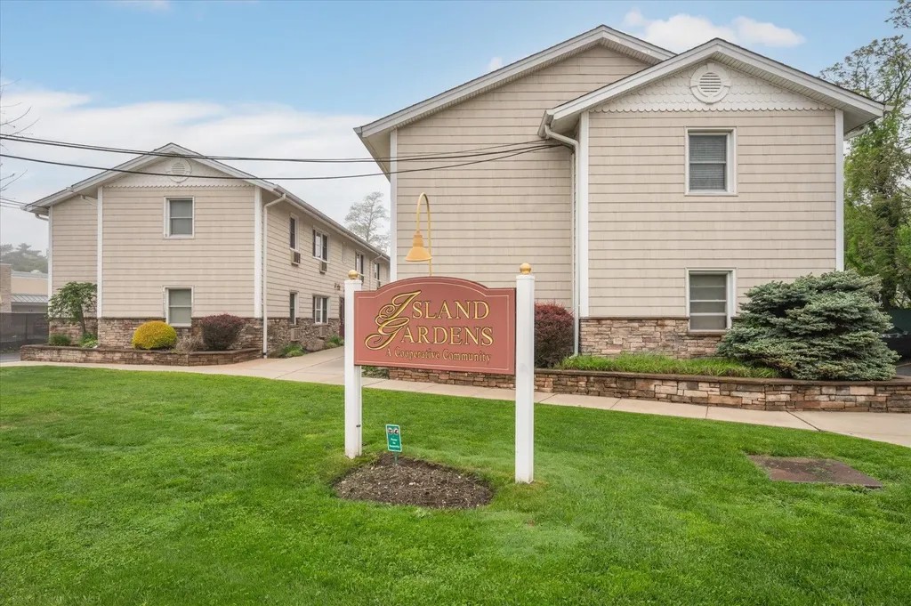 490 Main Street Oyster Bay NY 11735