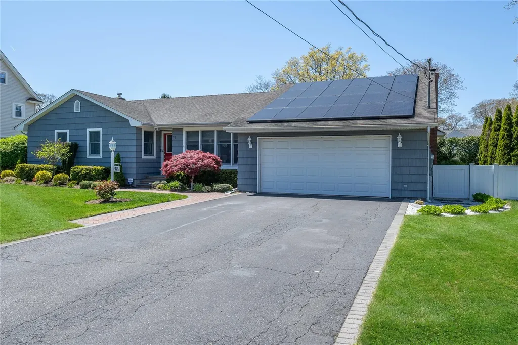 98 Gillette Avenue Patchogue NY 11772