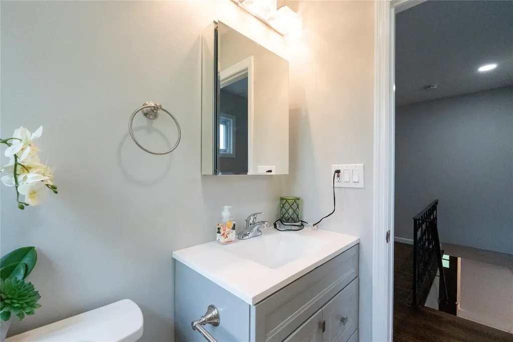 13a Saturn Boulevard Hauppauge NY 11788
