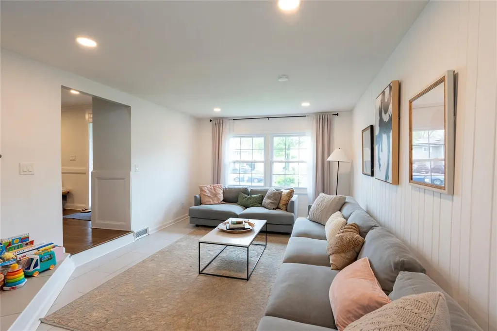 13a Saturn Boulevard Hauppauge NY 11788