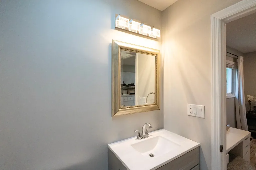 13a Saturn Boulevard Hauppauge NY 11788