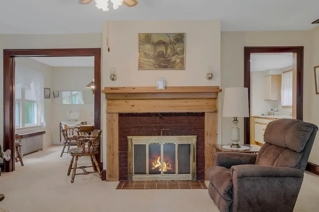 30 Hallock Street Riverhead NY 11901