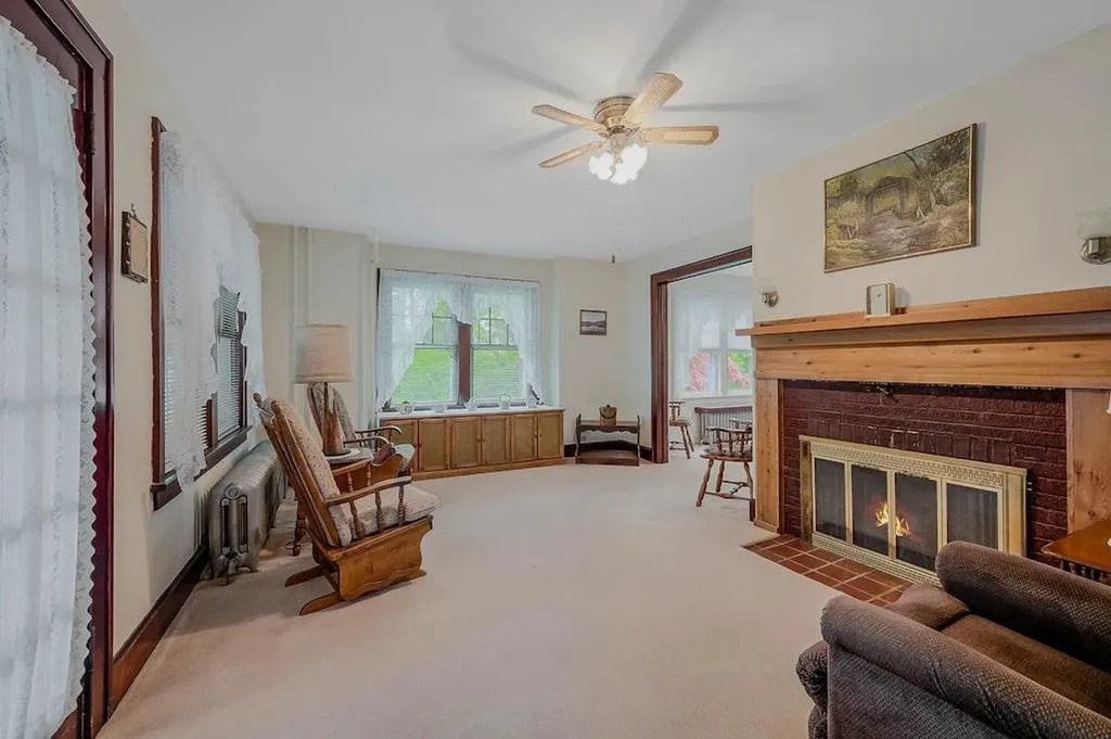 30 Hallock Street Riverhead NY 11901