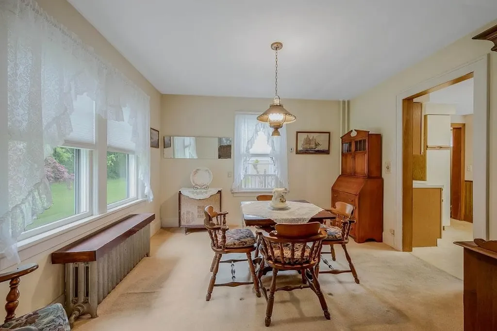 30 Hallock Street Riverhead NY 11901