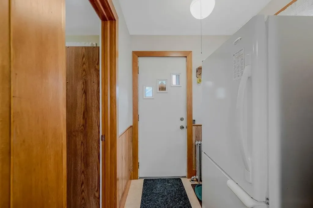 30 Hallock Street Riverhead NY 11901